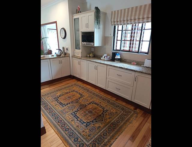 3 BEDROOM TOWNHOUSE FOR SALE IN HILLCREST CENTRAL